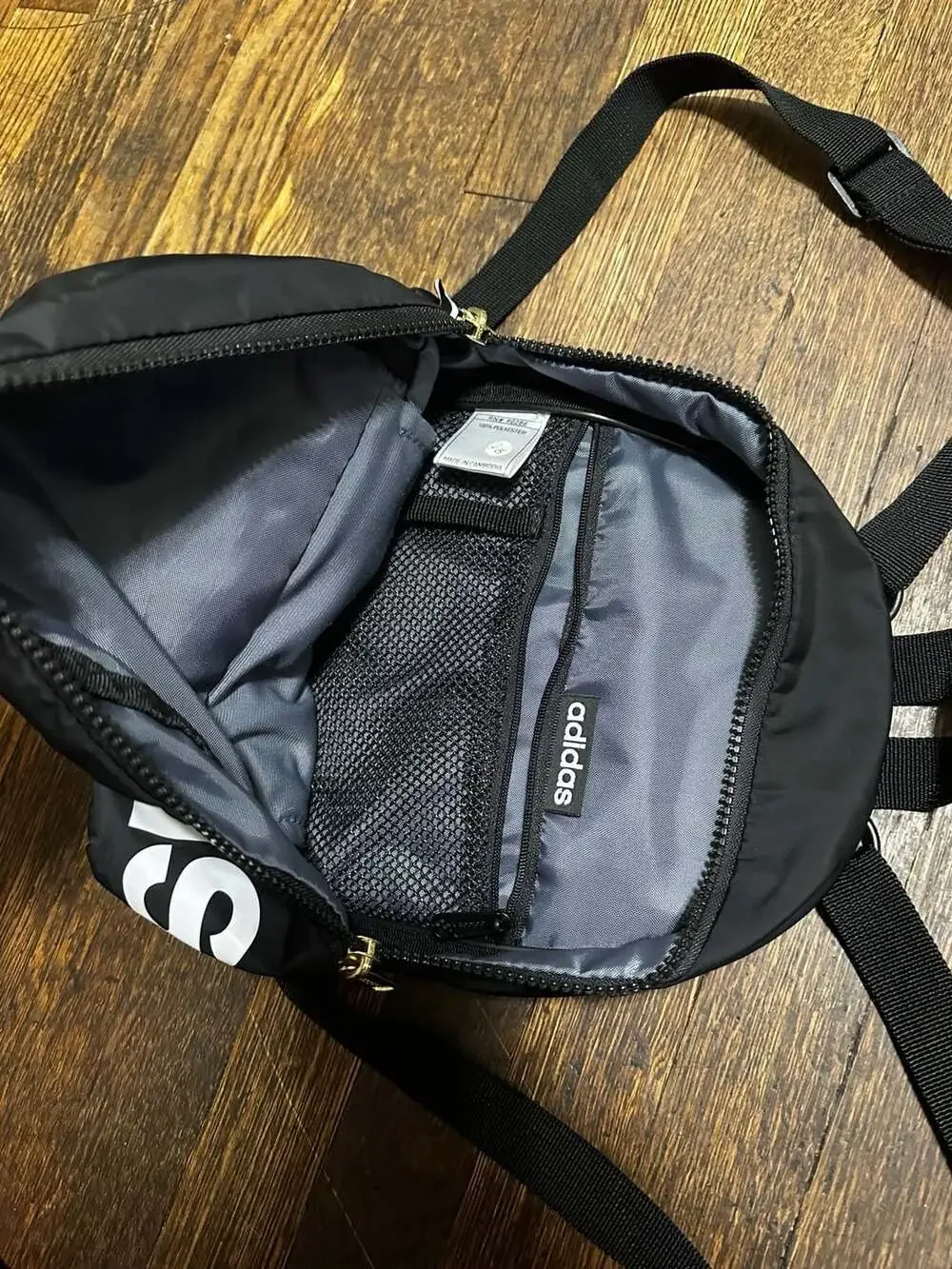 adidas linear mini